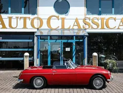 Röd Begagnad 1964 MG B Cab | 249 000 kr