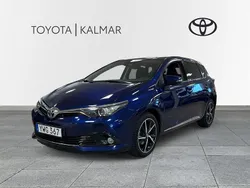 Mörkblå (blå) Begagnad 2017 Toyota Auris Edition Halvkombi | 167 000 kr (Marknadspris)