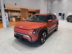 Vit Ny 2024 Kia EV3 Plus SUV | 491 400 kr (Marknadspris)