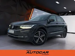 Grå Begagnad 2022 VW Tiguan SUV | 294 900 kr (Marknadspris)