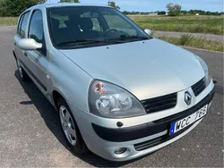 Grå Begagnad 2004 Renault Clio II Halvkombi | 58 900 kr (Dyr)