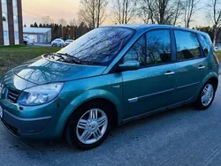Grön Begagnad 2004 Renault Scénic II Minibuss | 25 000 kr (Marknadspris)