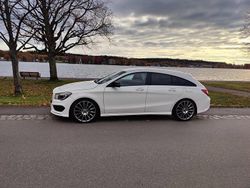 Vit Begagnad 2016 Mercedes CLA220 Shooting Brake AMG Kombi | 157 000 kr (Marknadspris)
