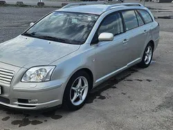 Silver Begagnad 2004 Toyota Avensis Kombi | 39 500 kr (Lite dyr)