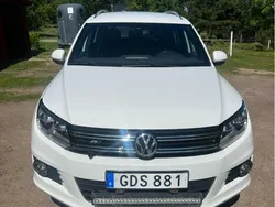 Vit Begagnad 2014 VW Tiguan Sportline SUV | 99 000 kr (Marknadspris)