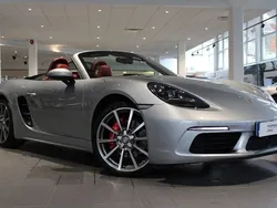 Silver (dolomite silver metallic,) Begagnad 2020 Porsche 718 Boxster S Cab | 745 000 kr