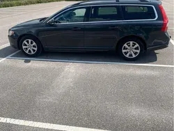 Grå Begagnad 2013 Volvo V70 Momentum Kombi | 130 000 kr (Marknadspris)