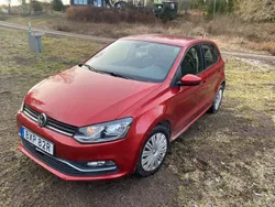Röd Begagnad 2017 VW Polo Comfortline Halvkombi | 86 700 kr