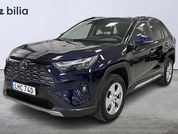 Mörkblå Begagnad 2022 Toyota RAV4 Hybrid Executive SUV | 399 900 kr (Marknadspris)