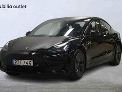 Svart Begagnad 2022 Tesla Model 3 Standard Range Sedan | 309 900 kr (Marknadspris)