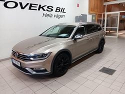 Ljusbrun (sand gold metallic) Begagnad 2017 VW Passat Kombi | 169 000 kr (Bra pris)