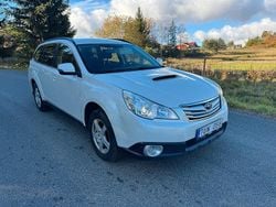 Vit Begagnad 2011 Subaru Outback SUV | 21 900 kr (Bra pris)