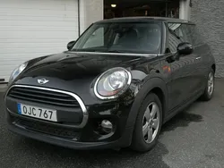 Svart Begagnad 2017 Mini ONE Pepper Halvkombi | 105 000 kr (Marknadspris)