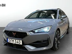 Ljusgrå Begagnad 2023 Cupra Leon VZ Kombi | 329 900 kr (Marknadspris)