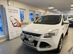 Vit Begagnad 2015 Ford Kuga Trend SUV | 79 900 kr (Bra pris)