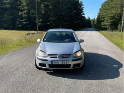Silver Begagnad 2006 VW Golf V Trendline Halvkombi | 20 000 kr (Marknadspris)