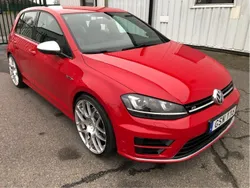 Röd Begagnad 2016 VW Golf VII R Halvkombi | 196 000 kr (Marknadspris)