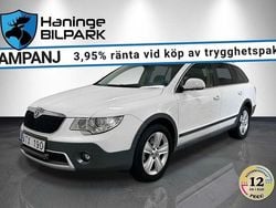 Vit Begagnad 2012 Skoda Superb Kombi | 99 900 kr (Marknadspris)