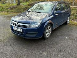 Blå Begagnad 2006 Opel Astra Kombi | 3 500 kr