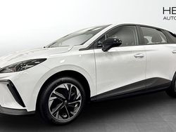 Vit (white) Begagnad 2024 MG MG4 EV Halvkombi | 299 990 kr (Dyr)