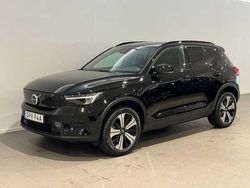 Svart Begagnad 2022 Volvo XC40 Core SUV | 324 500 kr