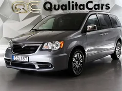 Grå Begagnad 2015 Lancia Voyager Minibuss | 179 000 kr (Lite dyr)