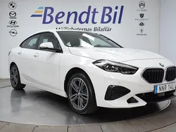 Vit Begagnad 2021 BMW 218 Sport Line Sportkupé | 239 500 kr (Superpris)