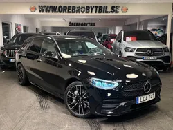 Svart Begagnad 2023 Mercedes C300e AMG Kombi | 499 800 kr (Marknadspris)