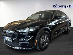 Svart Begagnad 2022 Ford Mustang Mach-E Standard Range SUV | 334 800 kr (Marknadspris)
