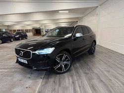 Svart Begagnad 2018 Volvo XC60 R-Design SUV | 319 000 kr (Marknadspris)