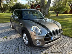 Grå Begagnad 2017 Mini Cooper Pepper Halvkombi | 143 000 kr (Marknadspris)