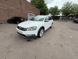 Vit Begagnad 2015 VW Passat Alltrack Kombi | 85 000 kr (Marknadspris)