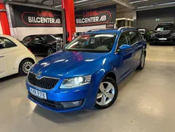 Blå metallic Begagnad 2014 Skoda Octavia Kombi | 74 800 kr (Marknadspris)