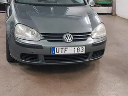 Grön Begagnad 2004 VW Golf IV Trendline Halvkombi | 27 000 kr (Marknadspris)
