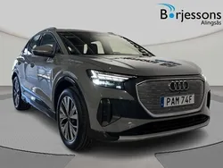 Kiselgrå Begagnad 2022 Audi Q4 e-tron Proline SUV | 349 900 kr (Marknadspris)