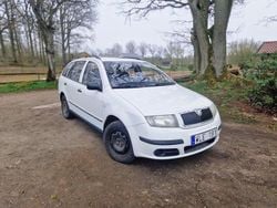 Vit Begagnad 2005 Skoda Fabia Kombi | 7 500 kr (Bra pris)
