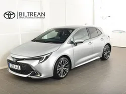 Silver Begagnad 2024 Toyota Corolla Style Halvkombi | 299 900 kr (Marknadspris)