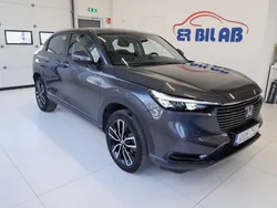 Mörkgrå Begagnad 2021 Honda HR-V SUV | 259 900 kr (Marknadspris)