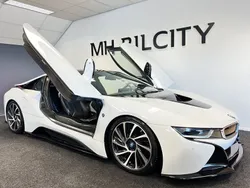 Vit Begagnad 2015 BMW i8 Sportkupé | 598 900 kr
