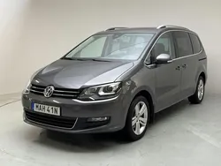 Mörkgrå Begagnad 2020 VW Sharan Minibuss | 274 000 kr (Marknadspris)