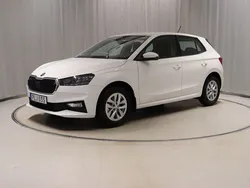 Vit Begagnad 2024 Skoda Fabia Selection Halvkombi | 219 900 kr (Superpris)