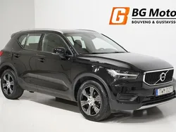 Svart Begagnad 2018 Volvo XC40 Momentum SUV | 254 900 kr (Marknadspris)
