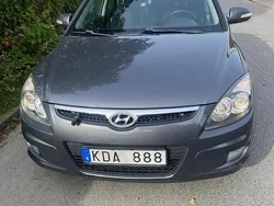 Grå Begagnad 2010 Hyundai i30 Halvkombi | 33 000 kr (Marknadspris)
