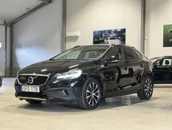 Svart Begagnad 2019 Volvo V40 CC SE Kombi | 209 900 kr (Marknadspris)