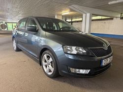 Grå Begagnad 2014 Skoda Rapid Halvkombi | 69 999 kr (Bra pris)