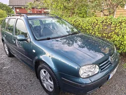 Grön Begagnad 2003 VW Golf IV Kombi | 14 000 kr (Marknadspris)