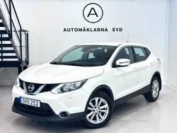 Vit Begagnad 2015 Nissan Qashqai SUV | 129 900 kr (Marknadspris)