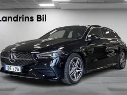 Svart (nattsvart) Begagnad 2023 Mercedes CLA200 Shooting Brake AMG Kombi | 379 000 kr (Marknadspris)
