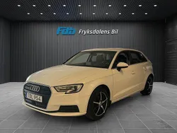 Vit Begagnad 2017 Audi A3 Sportback Proline Halvkombi | 149 900 kr (Marknadspris)