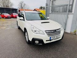 Vit Begagnad 2014 Subaru Outback Kombi | 89 900 kr (Superpris)